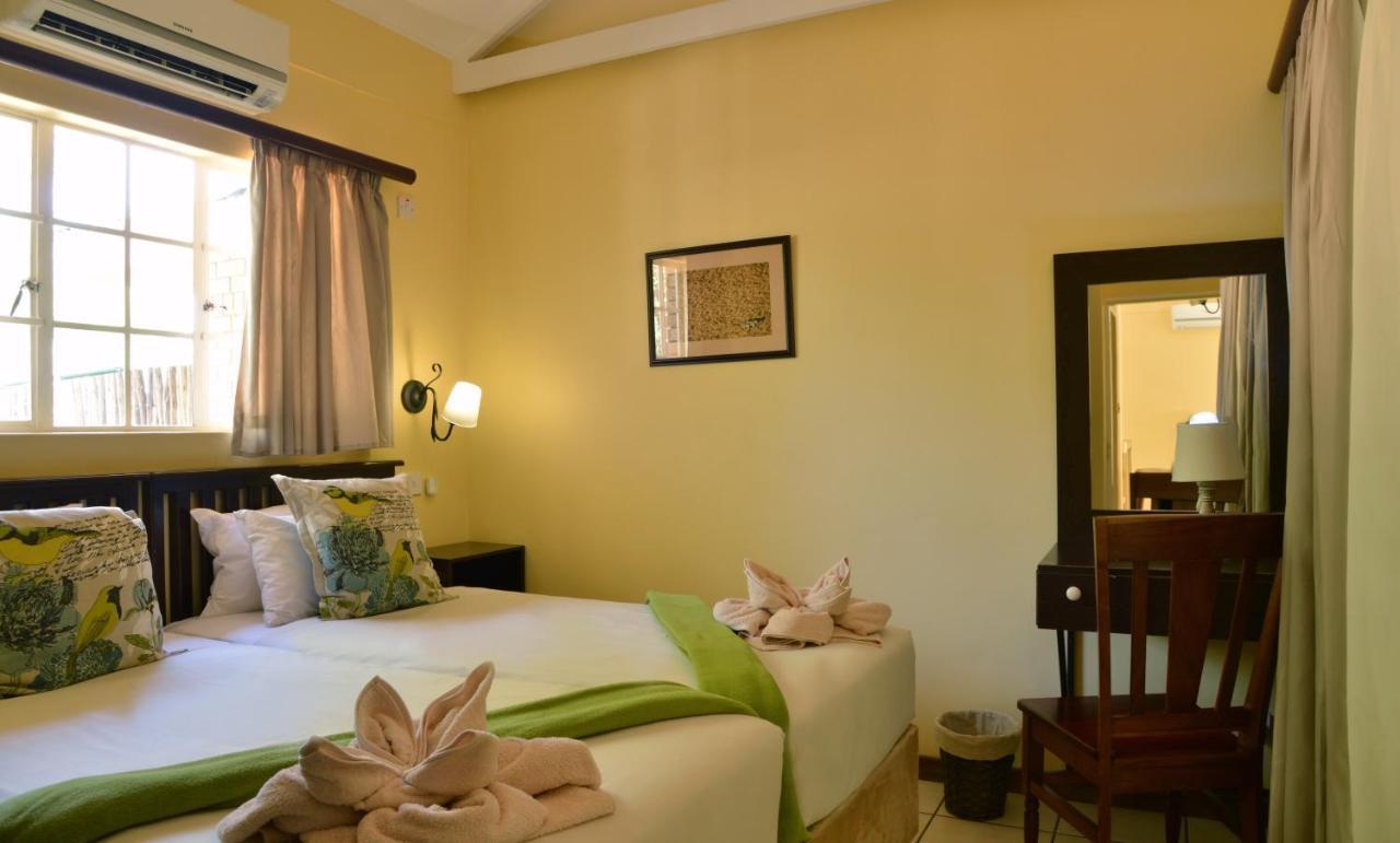 Chobe River Cottages Kasane Extérieur photo